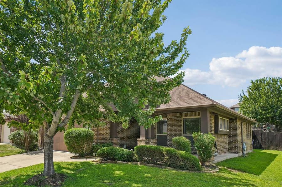 Property photo for 1075 Carpenter Court, Lavon, TX