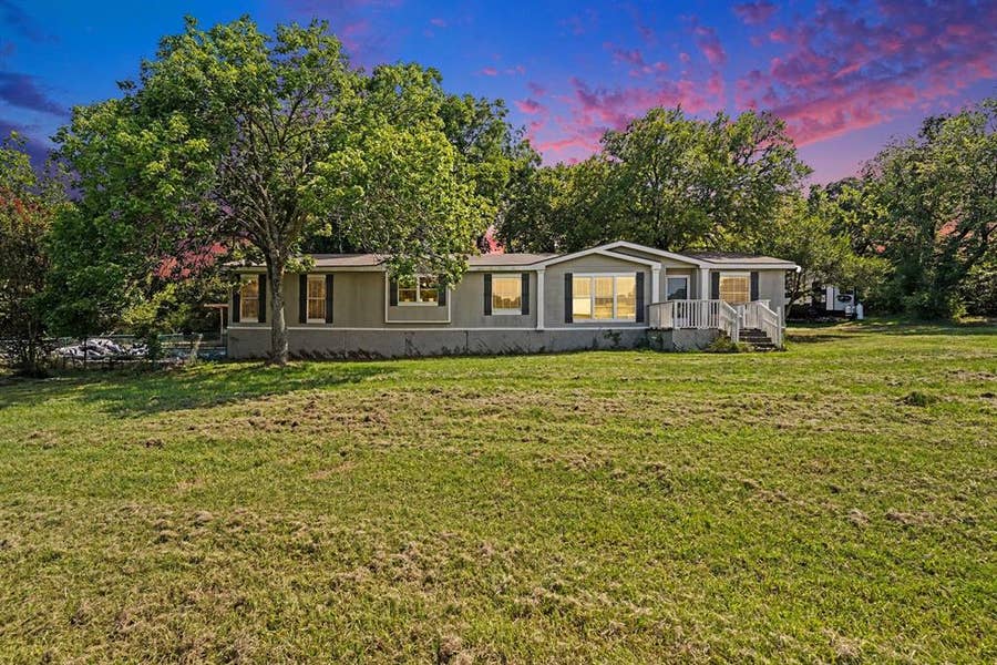 Property photo for 6356 Rendon Bloodworth Road, Fort Worth, TX