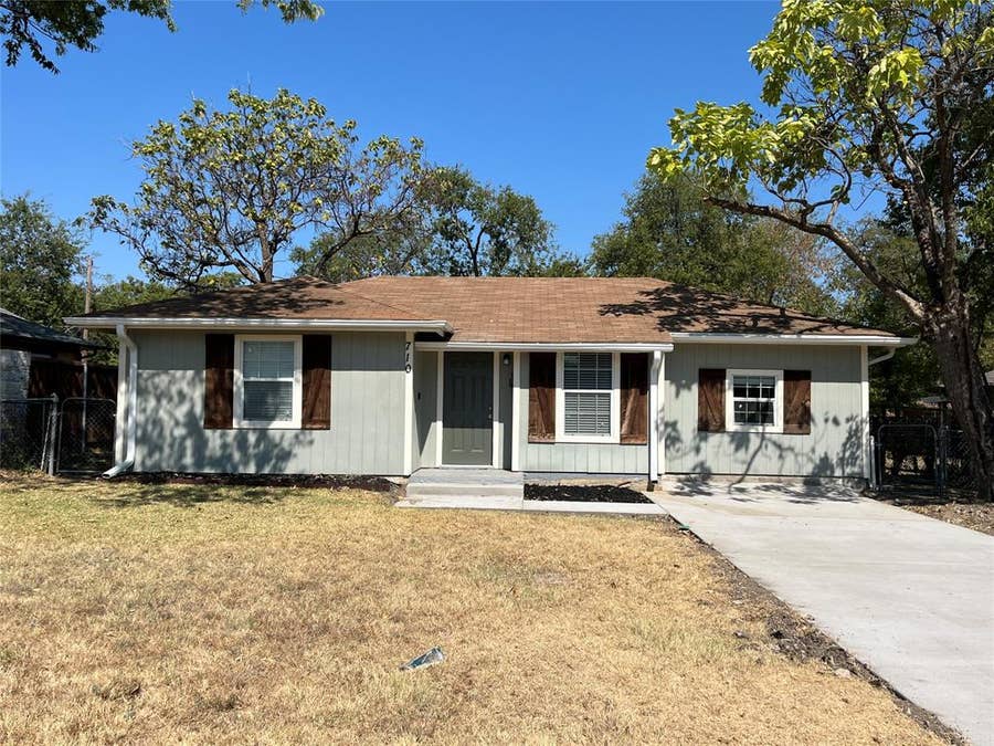 Property photo for 710 Apache Trace, Grand Prairie, TX