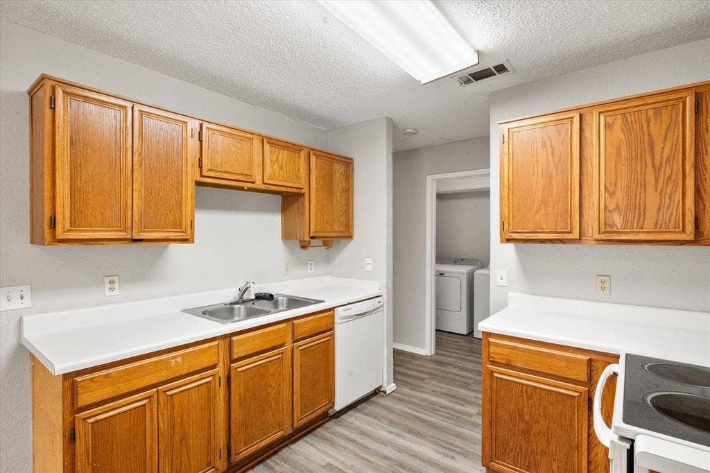 1217 Hidden Creek Drive, Mansfield, TX 76063 1217 Hidden Creek Drive, Mansfield, TX 76063