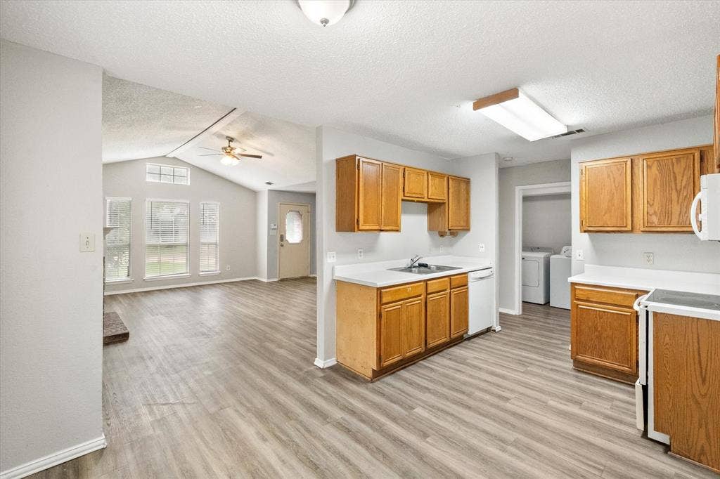 1217 Hidden Creek Drive, Mansfield, TX 76063 1217 Hidden Creek Drive, Mansfield, TX 76063