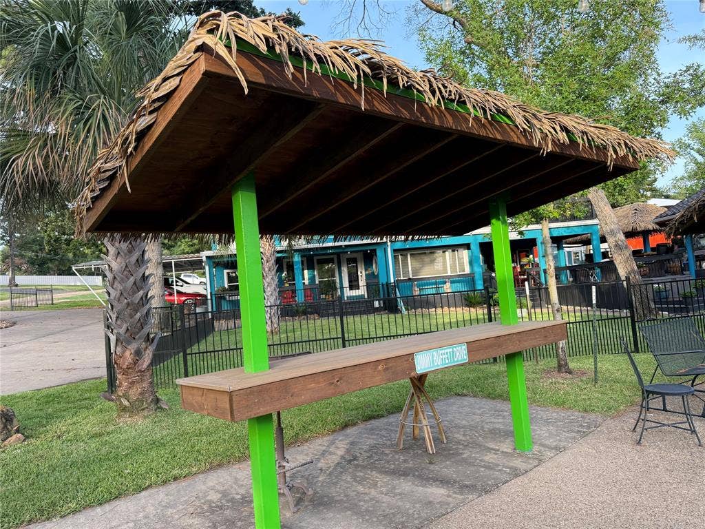 18251 Rocky Point Run, Mabank, TX 75156 One of two tiki hut style standing bar tables for large scale entertaining.
