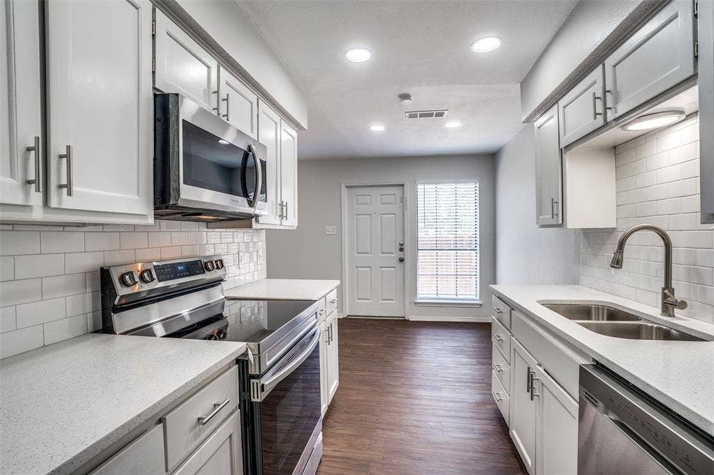 115 Peachtree Court, Kennedale, TX 76060 115 Peachtree Court, Kennedale, TX 76060