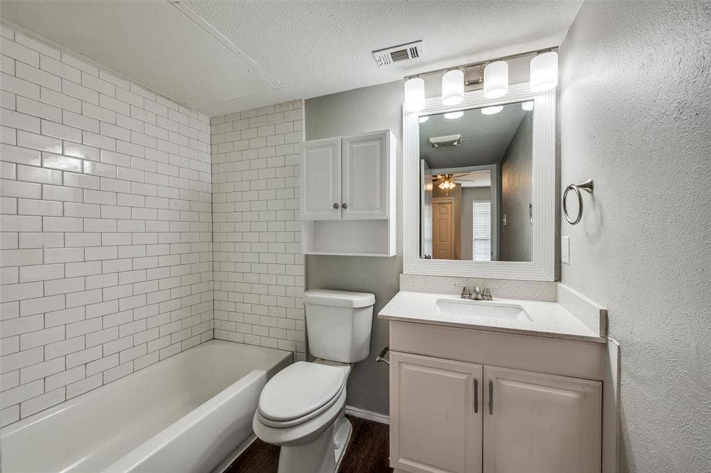 115 Peachtree Court, Kennedale, TX 76060 115 Peachtree Court, Kennedale, TX 76060