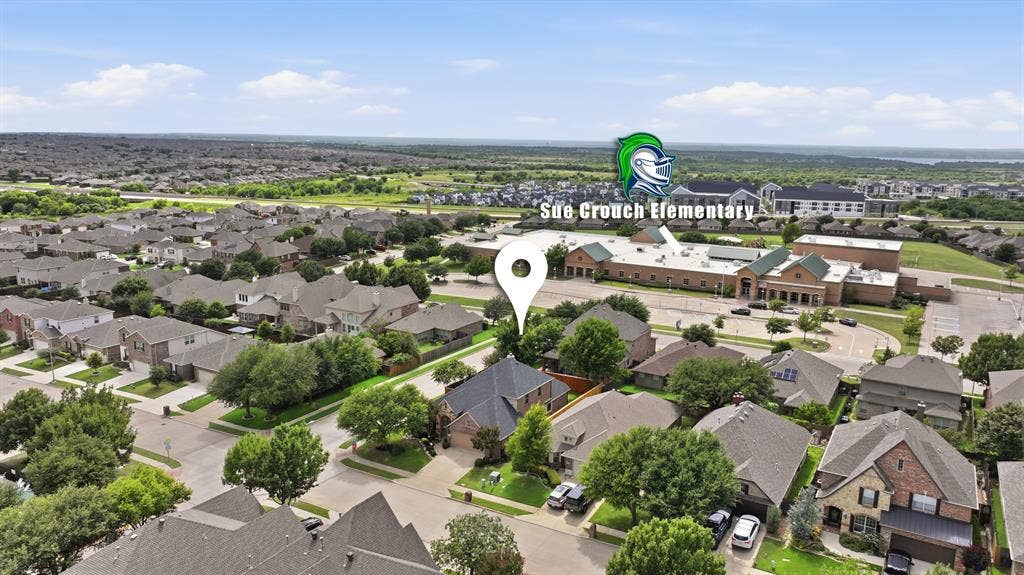 8040 Branch Hollow Trail, Fort Worth, TX 76123 Just 1 block to the elementary school! Walk to school!