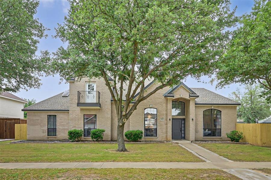 Property photo for 2735 Water Oak Drive, Grand Prairie, TX