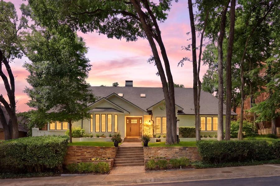Property photo for 9223 Club Glen Drive, Dallas, TX