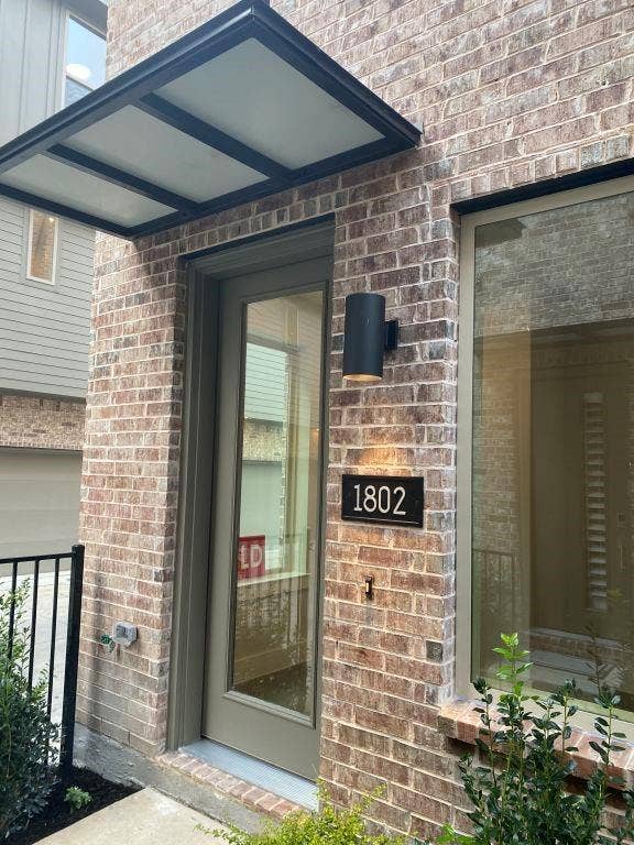 Property photo for 1802 Deacon Hill, Dallas, TX