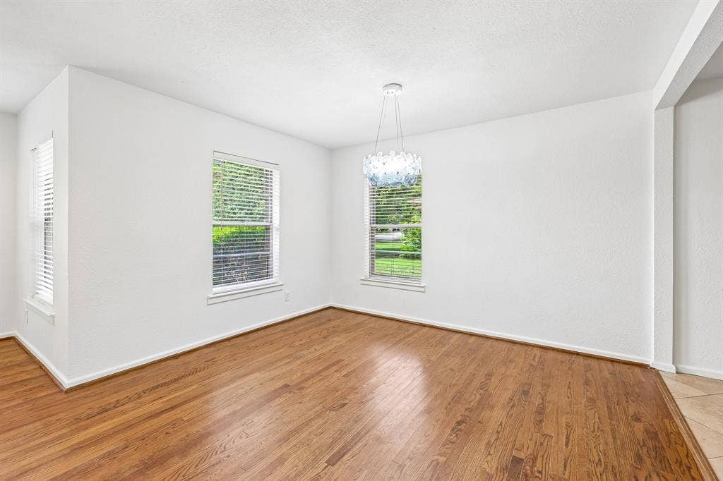 917 De Witt Circle, Dallas, TX 75224
