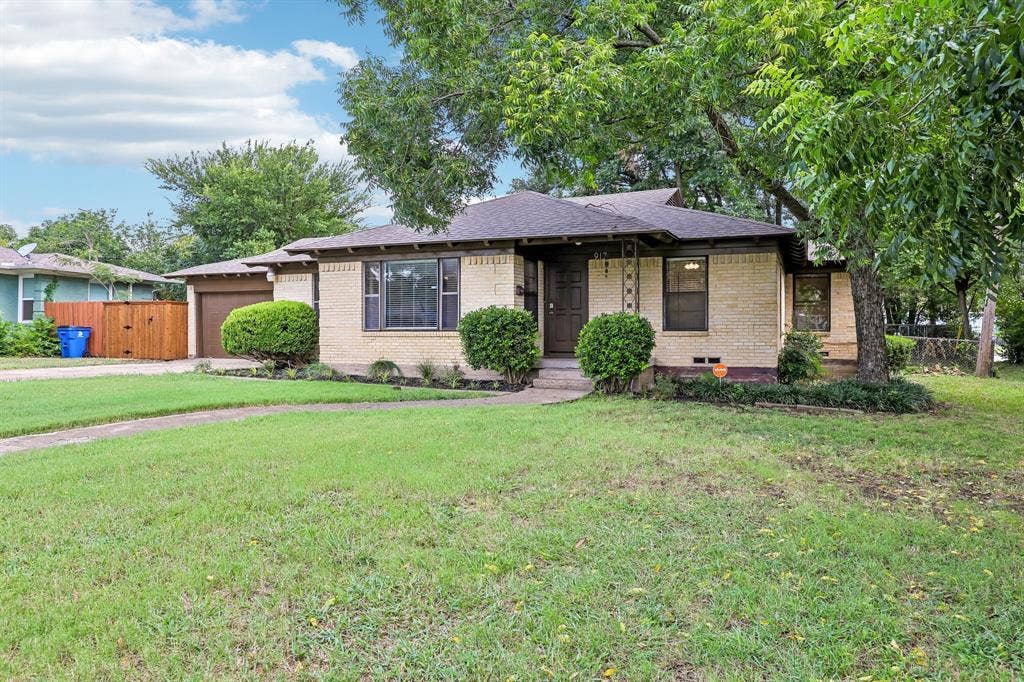 917 De Witt Circle, Dallas, TX 75224
