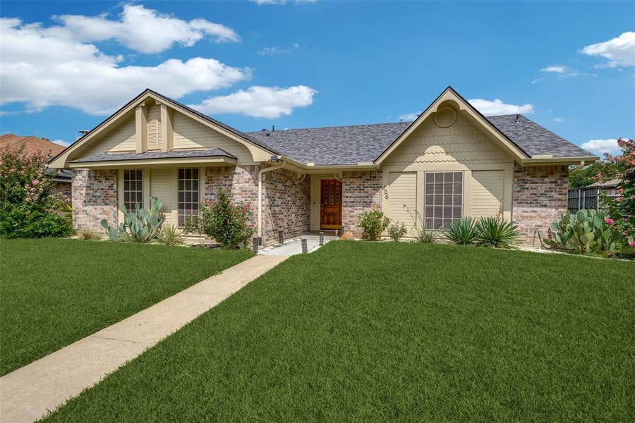 Property photo for 106 Creekside Lane, Coppell, TX