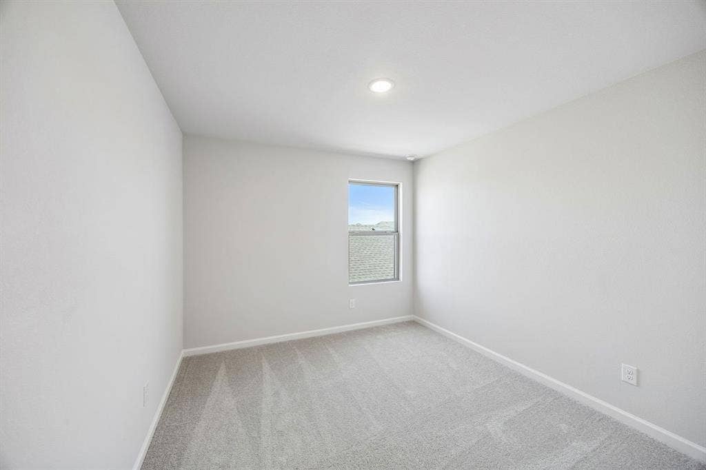 848 Hillcrest Boulevard, Princeton, TX 75407 Representative (16)