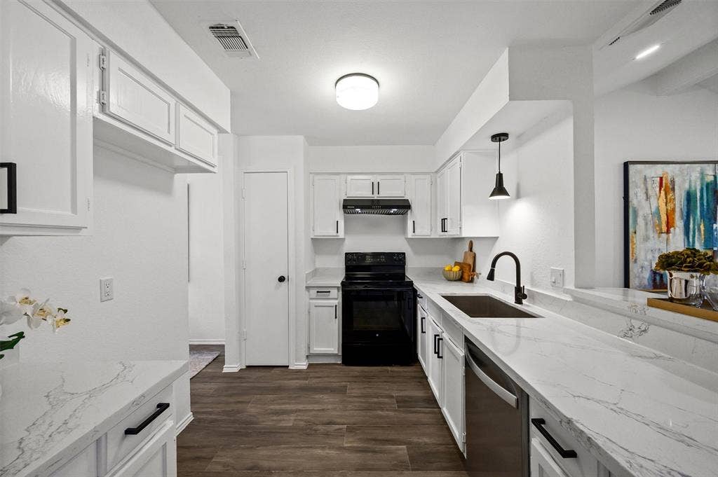 2407 Cranberry Lane, Euless, TX 76039 2407 Cranberry Lane, Euless, TX 76039