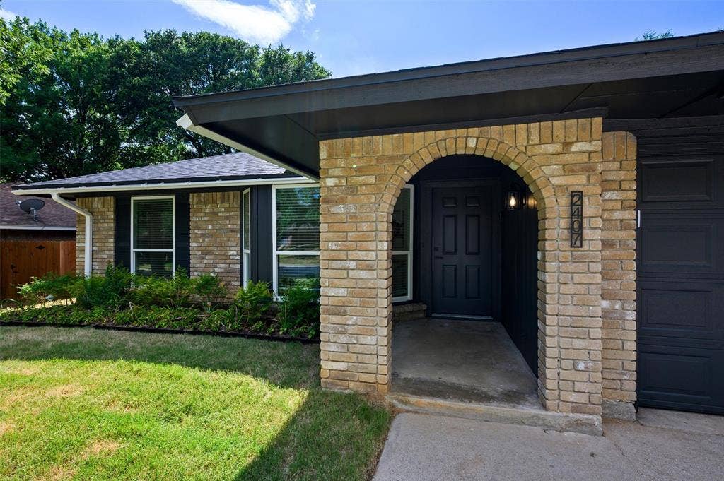 2407 Cranberry Lane, Euless, TX 76039 2407 Cranberry Lane, Euless, TX 76039