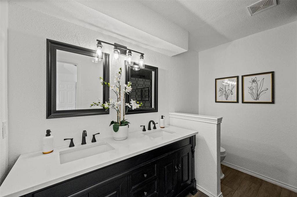 2407 Cranberry Lane, Euless, TX 76039 2407 Cranberry Lane, Euless, TX 76039