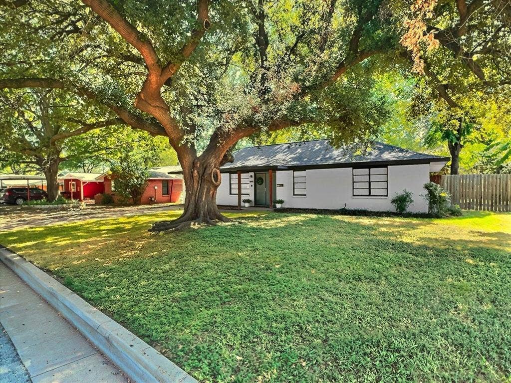 5163 Waits Avenue, Fort Worth, TX 76133 5163 Waits Avenue, Fort Worth, TX 76133