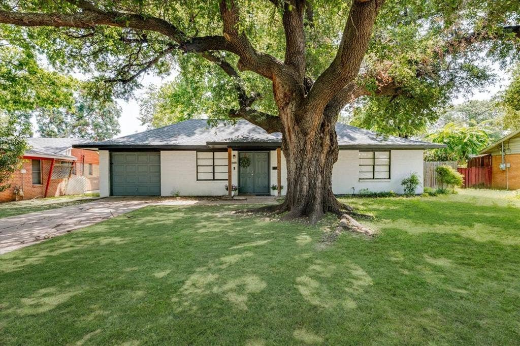 5163 Waits Avenue, Fort Worth, TX 76133 Photo has been edited; grass greening