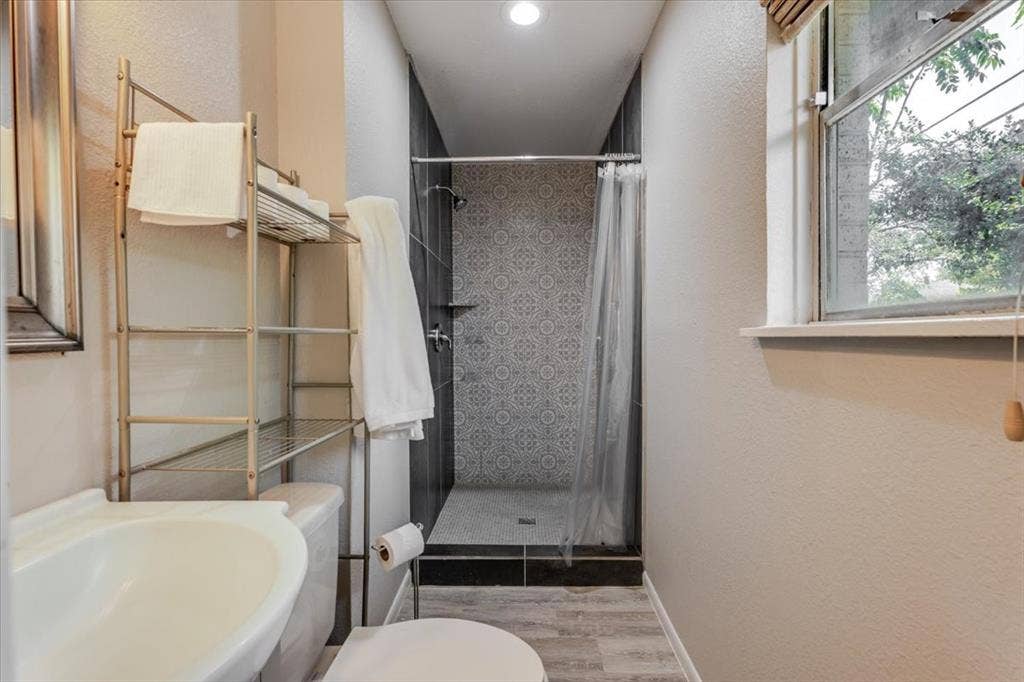 5163 Waits Avenue, Fort Worth, TX 76133 5163 Waits Avenue, Fort Worth, TX 76133