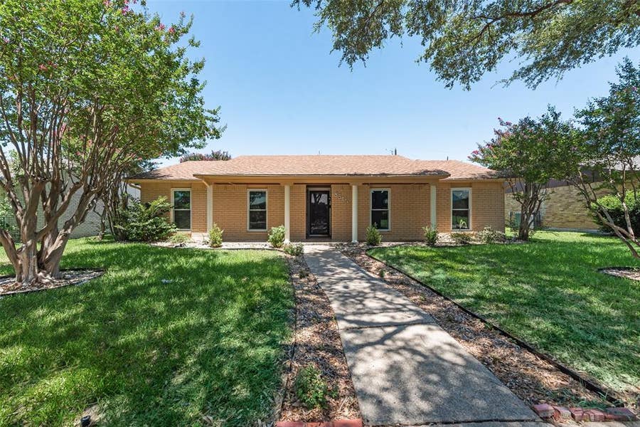 Property photo for 8515 Baumgarten Drive, Dallas, TX