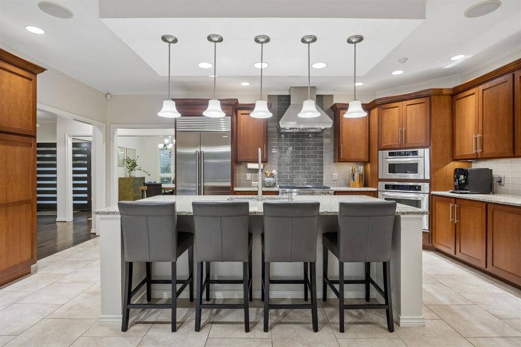 7135 Debbe Drive, Dallas, TX 75252 7135 Debbe Drive, Dallas, TX 75252