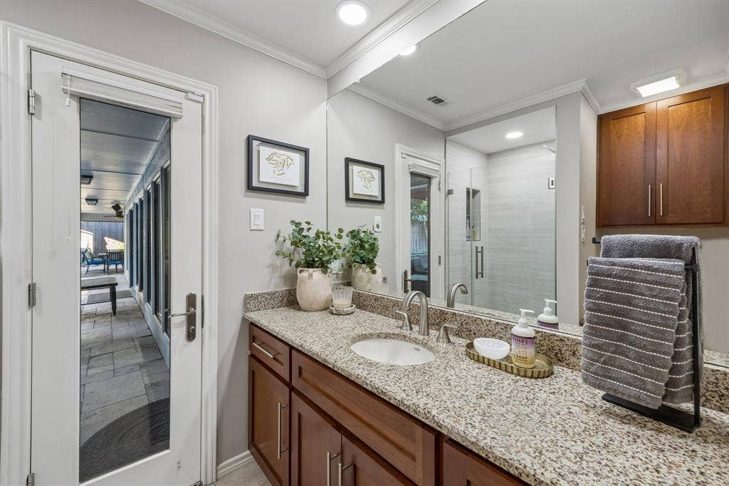 7135 Debbe Drive, Dallas, TX 75252 7135 Debbe Drive, Dallas, TX 75252