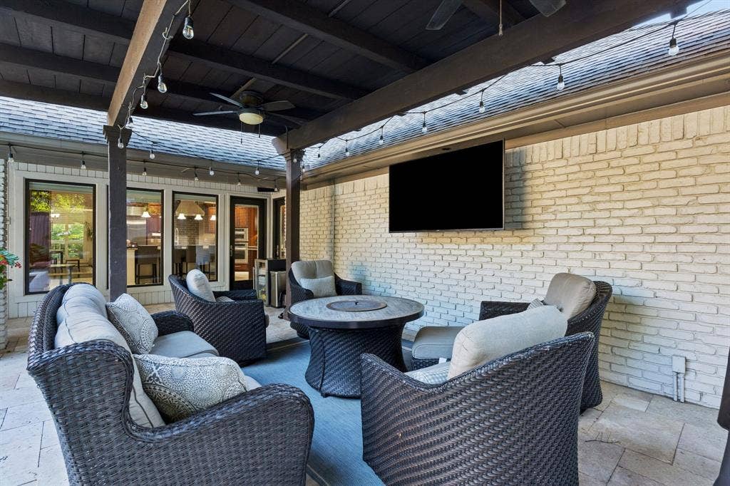 7135 Debbe Drive, Dallas, TX 75252 7135 Debbe Drive, Dallas, TX 75252