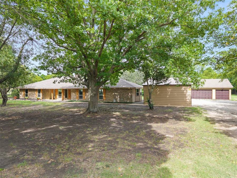 Property photo for 390 Holly Lane, Lucas, TX