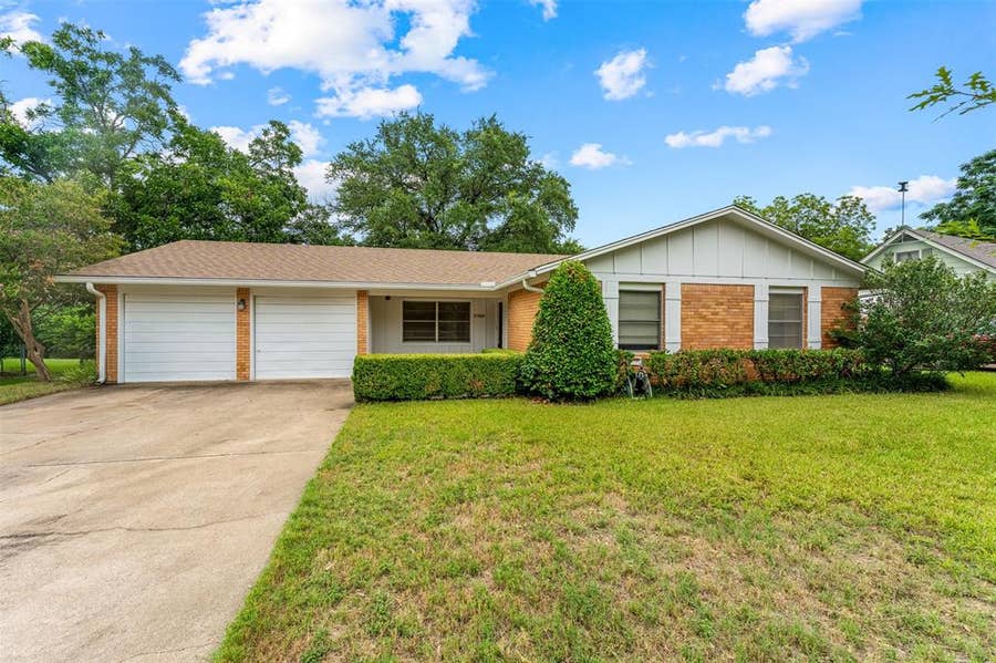 Property photo for 5700 Westlawn Drive, Waco, TX