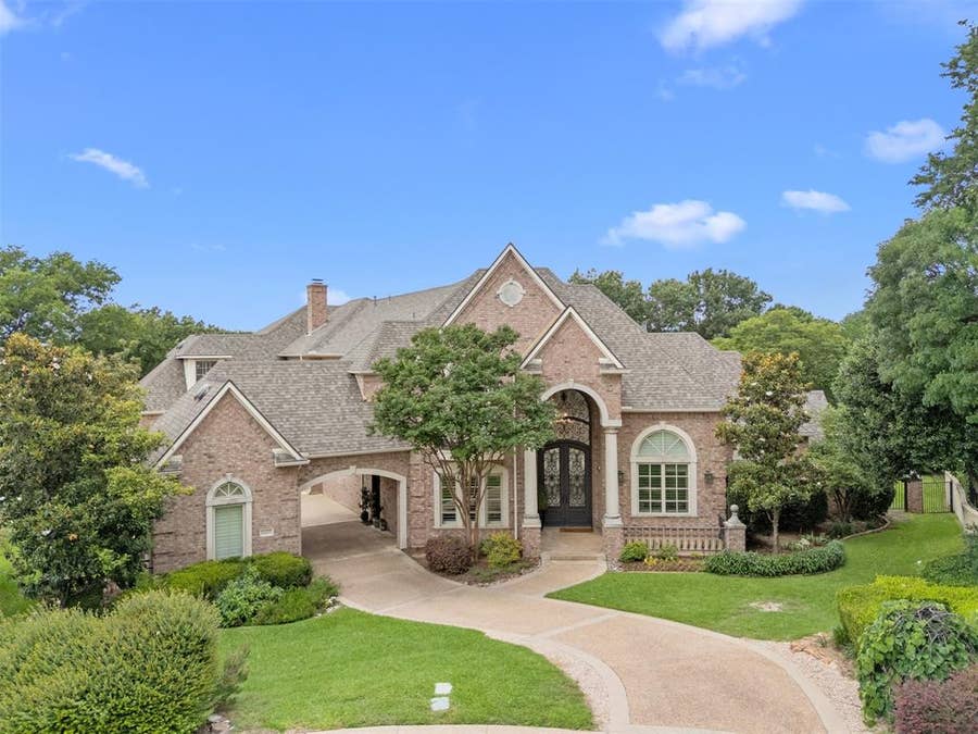 Property photo for 6605 Wood Hollow Court, Plano, TX