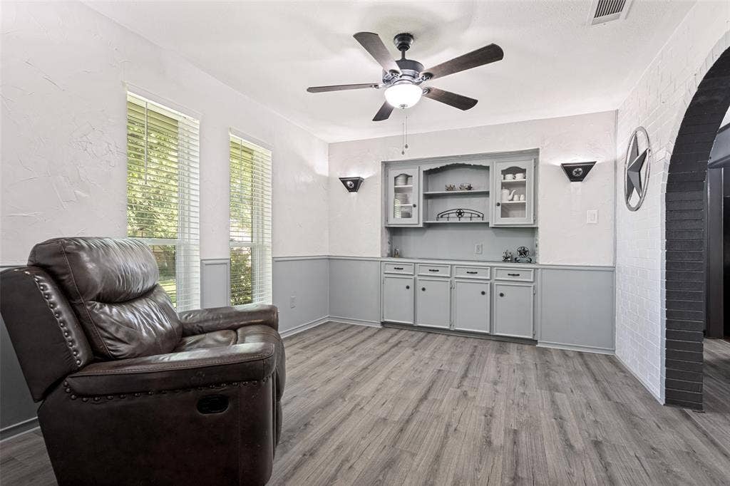 3217 Colonel Circle, Garland, TX 75043 3217 Colonel Circle, Garland, TX 75043