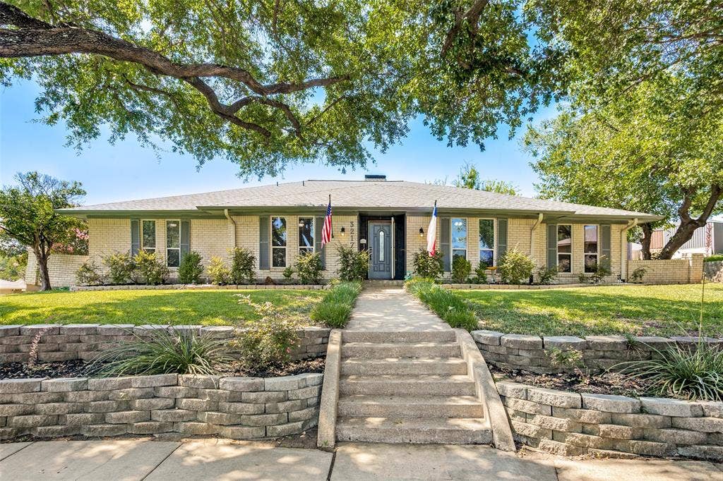 3217 Colonel Circle, Garland, TX 75043 3217 Colonel Circle, Garland, TX 75043