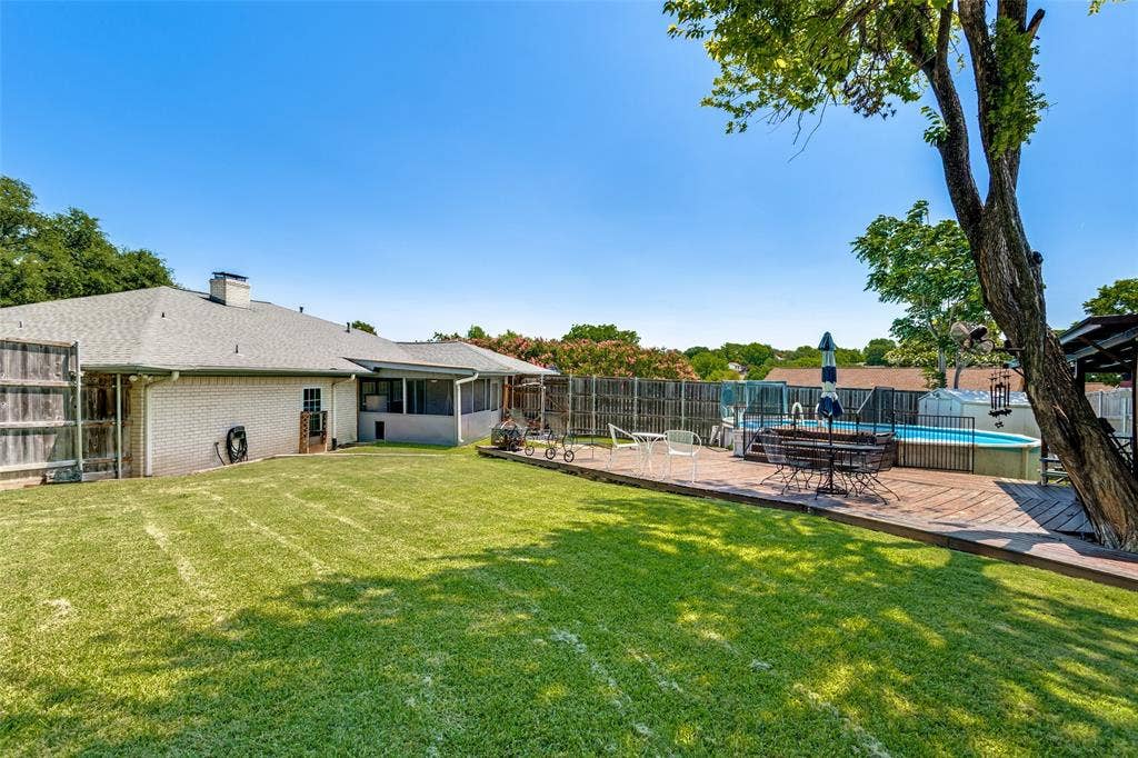 3217 Colonel Circle, Garland, TX 75043 3217 Colonel Circle, Garland, TX 75043