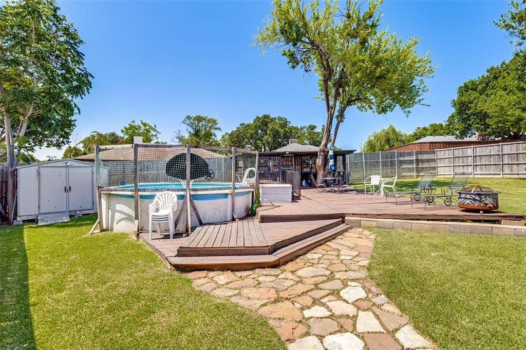 3217 Colonel Circle, Garland, TX 75043 3217 Colonel Circle, Garland, TX 75043