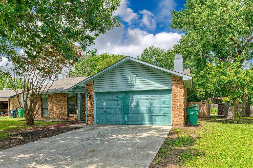 2521 Liberty Lane, Denton, TX 76209 2521 Liberty Lane, Denton, TX 76209