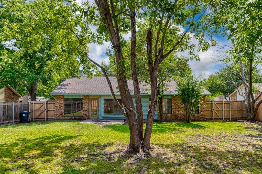 2521 Liberty Lane, Denton, TX 76209 2521 Liberty Lane, Denton, TX 76209