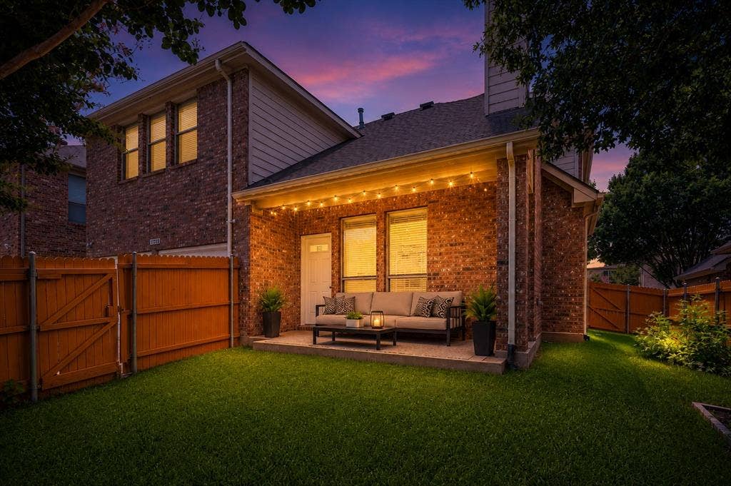 11020 Coralberry Drive, Frisco, TX 75033 back yard