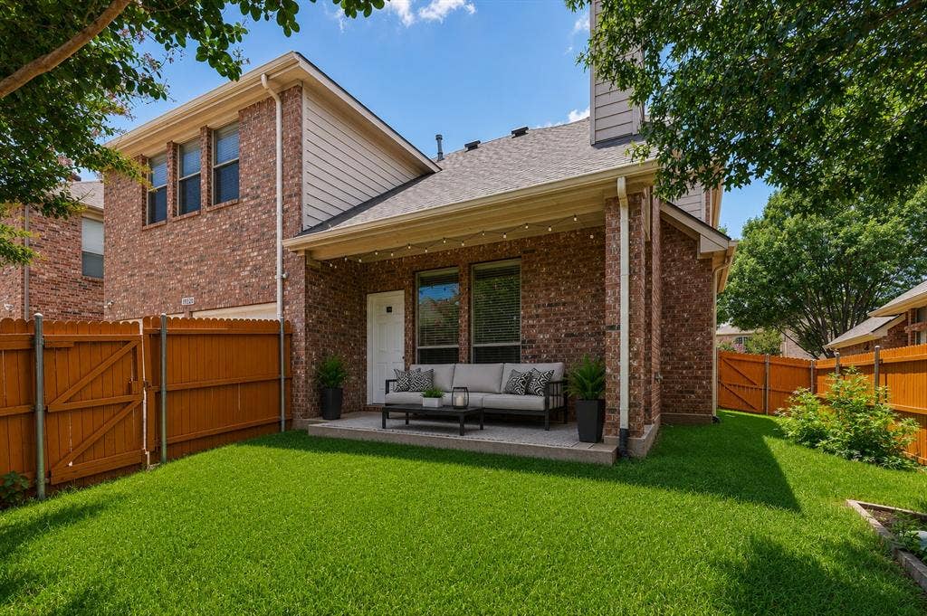 11020 Coralberry Drive, Frisco, TX 75033 back yard