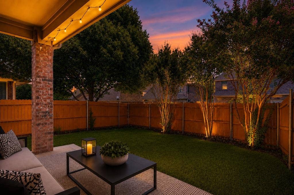 11020 Coralberry Drive, Frisco, TX 75033 back yard