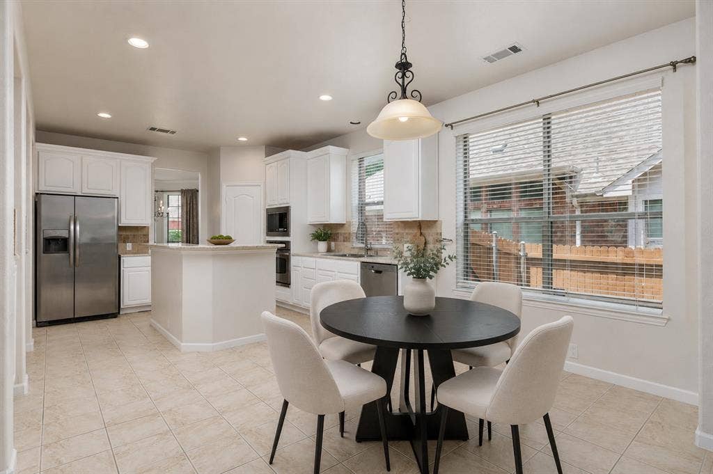 11020 Coralberry Drive, Frisco, TX 75033 virtually staged