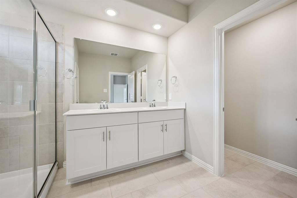 3405 Richmond Drive, Farmersville, TX 75442 Photo is not of the actual home, but is an inspirational photo of builder’s model home and may depict options, furnishings, and/or decorator features that are not included.