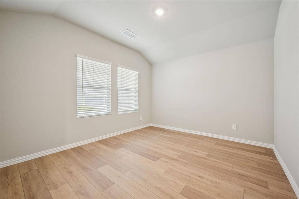 3405 Richmond Drive, Farmersville, TX 75442 Photo is not of the actual home, but is an inspirational photo of builder’s model home and may depict options, furnishings, and/or decorator features that are not included.