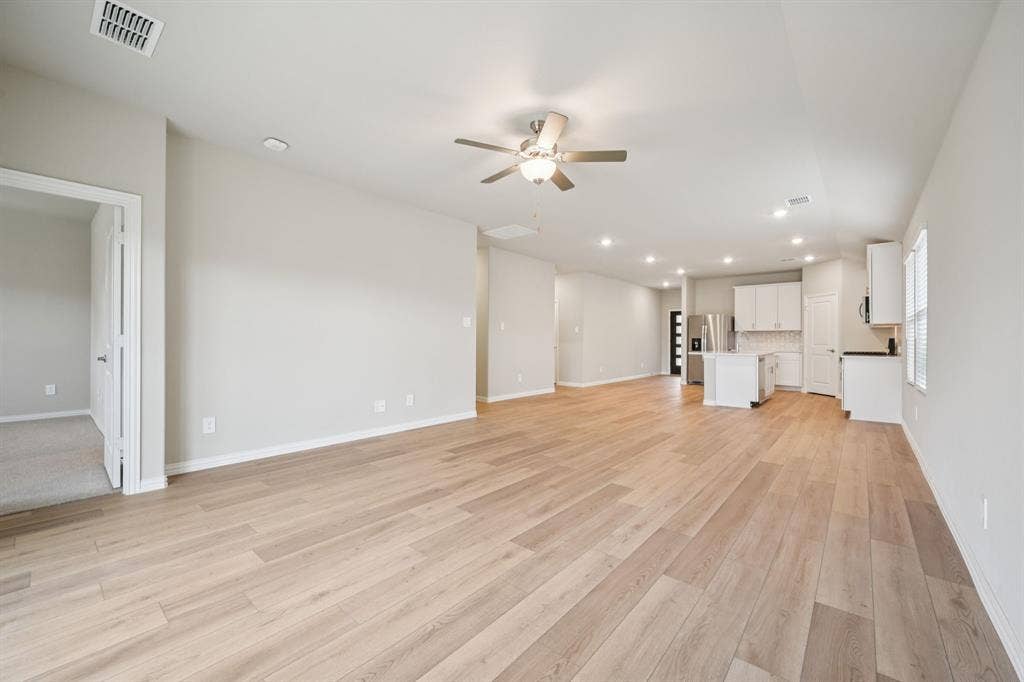 3405 Richmond Drive, Farmersville, TX 75442 Photo is not of the actual home, but is an inspirational photo of builder’s model home and may depict options, furnishings, and/or decorator features that are not included.