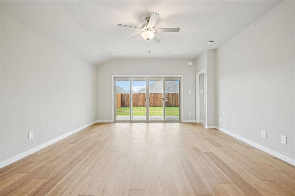 3405 Richmond Drive, Farmersville, TX 75442 Photo is not of the actual home, but is an inspirational photo of builder’s model home and may depict options, furnishings, and/or decorator features that are not included.