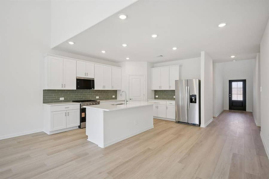 Property photo for 10924 Cottonbowl Drive, Fort Worth, TX