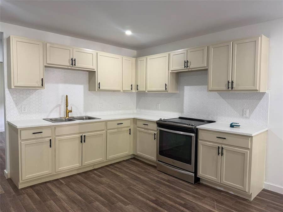 Property photo for 2910 Birmingham Avenue, Dallas, TX