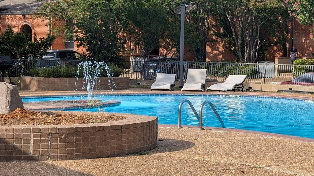 556 E Avenue J, #B, Grand Prairie, TX 75050 556 E Avenue J, #B, Grand Prairie, TX 75050