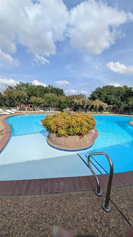 556 E Avenue J, #B, Grand Prairie, TX 75050 556 E Avenue J, #B, Grand Prairie, TX 75050