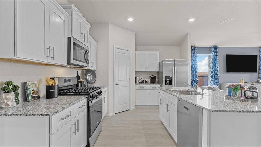 600 SMART STRIKE Trail, Granbury, TX 76049 600 SMART STRIKE Trail, Granbury, TX 76049