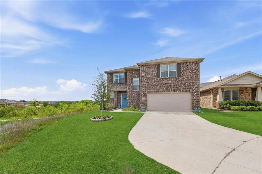 Property photo for 10905 Golden Barrel Court, Fort Worth, TX
