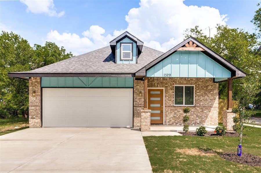 Property photo for 1329 Arizona Avenue, Fort Worth, TX